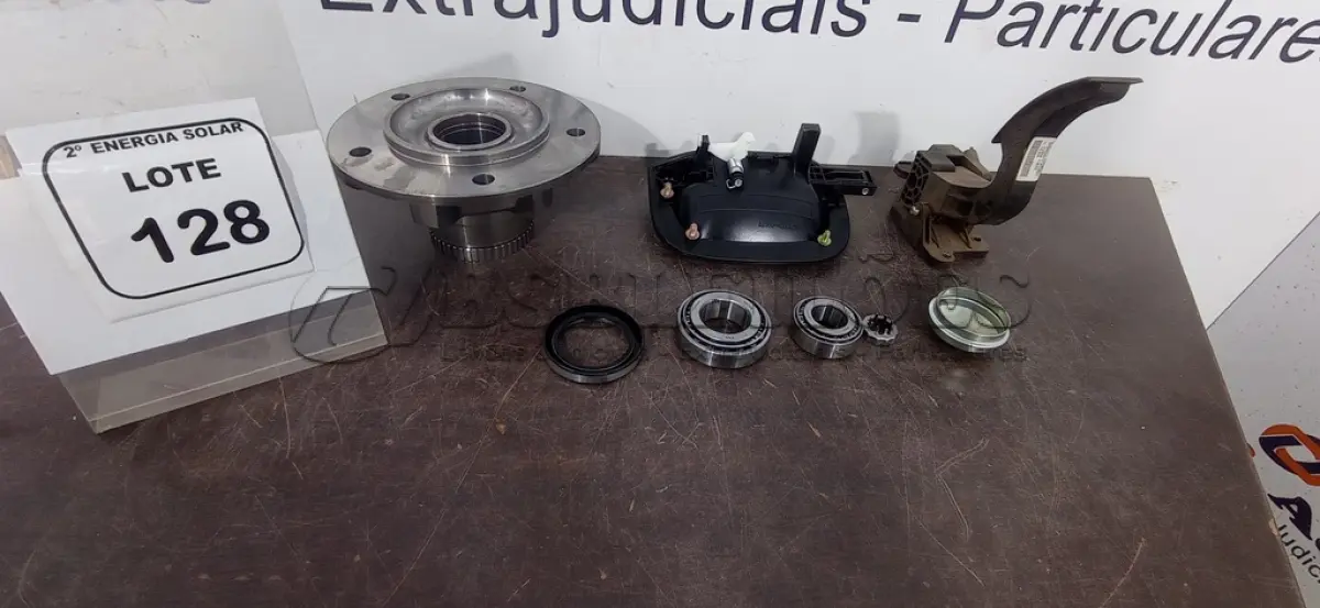 LOTE 128 - 01 REPARO DE RODA DIANTEIRA K2500 2.5 16VE 01 CUBO DE RODA KIA BONGO16V COM ABS. (NO ESTADO) ATENÇÃO! FAZER A VISITAÇÃO ANTES DE ARREMATAR, NÃO SABEMOS SE FUNCIONA, LEILÃO NÃO TEM GARANTIA E NEM DEVOLUÇÃO, SUJEITO A POSSÍVEIS AVARIAS VISÍVEIS/OCULTAS E/OU AUSÊNCIA DE COMPONENTES.