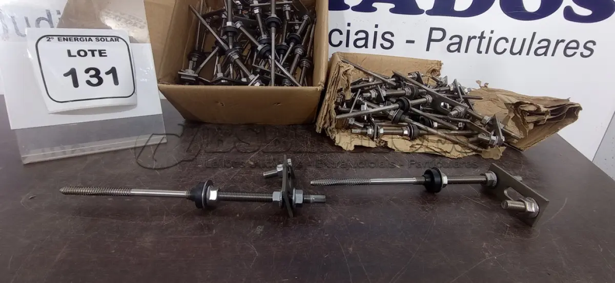 LOTE 131 - 02 CAIXAS COM PARAFUSOS DE FIXAÇÃO METÁLICO M10 X 250MM AÇO INOX.  (NO ESTADO) ATENÇÃO! FAZER A VISITAÇÃO ANTES DE ARREMATAR, NÃO SABEMOS SE FUNCIONA, LEILÃO NÃO TEM GARANTIA E NEM DEVOLUÇÃO, SUJEITO A POSSÍVEIS AVARIAS VISÍVEIS/OCULTAS E/OU AUSÊNCIA DE COMPONENTES.