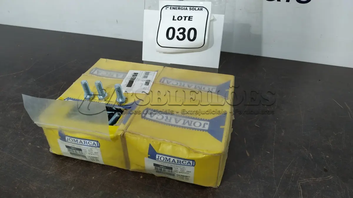LOTE 030 - 04 CAIXAS COM PARAFUSOS SEXTAVADOS 3/8X1. (NO ESTADO) ATENÇÃO! FAZER A VISITAÇÃO ANTES DE ARREMATAR, NÃO SABEMOS SE FUNCIONA, LEILÃO NÃO TEM GARANTIA E NEM DEVOLUÇÃO, SUJEITO A POSSÍVEIS AVARIAS VISÍVEIS/OCULTAS E/OU AUSÊNCIA DE COMPONENTES.