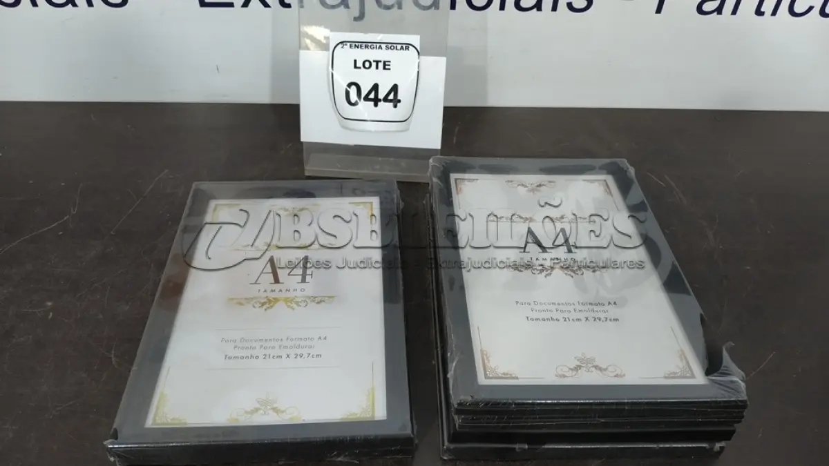 LOTE 044 - 01 LOTE COM MOLDURAS PARA QUADRO TAMANHO 21CM X 29,7CM. (NO ESTADO) ATENÇÃO! FAZER A VISITAÇÃO ANTES DE ARREMATAR, NÃO SABEMOS SE FUNCIONA, LEILÃO NÃO TEM GARANTIA E NEM DEVOLUÇÃO, SUJEITO A POSSÍVEIS AVARIAS VISÍVEIS/OCULTAS
