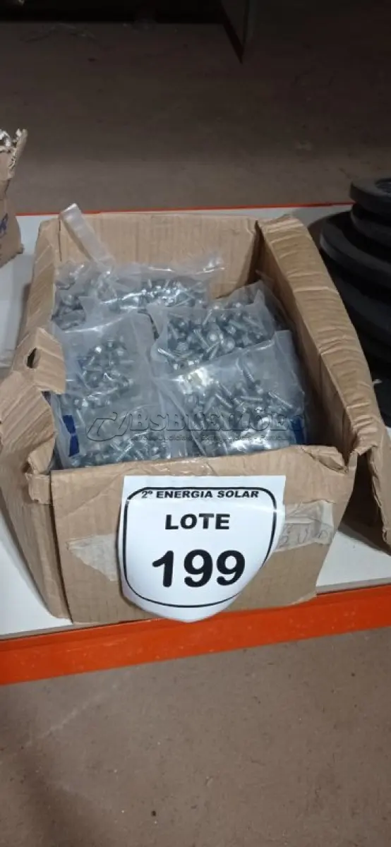LOTE 199 - 01 CAIXA COM PARAFUSOS SEXTAVADOS AUTO BROCANTE 5.5X25. (NO ESTADO) ATENÇÃO! FAZER A VISITAÇÃO ANTES DE ARREMATAR, NÃO SABEMOS SE FUNCIONA, LEILÃO NÃO TEM GARANTIA E NEM DEVOLUÇÃO, SUJEITO A POSSÍVEIS AVARIAS VISÍVEIS/OCULTAS E/OU AUSÊNCIA DE COMPONENTES.