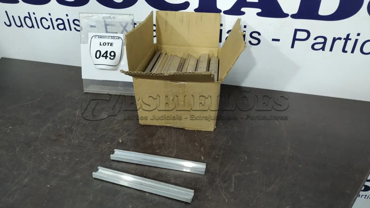 LOTE 049 - 01 LOTE COM JUNÇÕES DE PERFIS. (NO ESTADO) ATENÇÃO! FAZER A VISITAÇÃO ANTES DE ARREMATAR, NÃO SABEMOS SE FUNCIONA, LEILÃO NÃO TEM GARANTIA E NEM DEVOLUÇÃO, SUJEITO A POSSÍVEIS AVARIAS VISÍVEIS/OCULTAS E/OU AUSÊNCIA DE COMPONENTES.