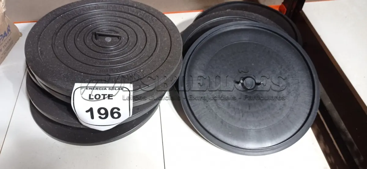 LOTE 196 - 10 TAMPAS PARA PRA RAIOS. (NO ESTADO) ATENÇÃO! FAZER A VISITAÇÃO ANTES DE ARREMATAR, NÃO SABEMOS SE FUNCIONA, LEILÃO NÃO TEM GARANTIA E NEM DEVOLUÇÃO, SUJEITO A POSSÍVEIS AVARIAS VISÍVEIS/OCULTAS E/OU AUSÊNCIA DE COMPONENTES.
