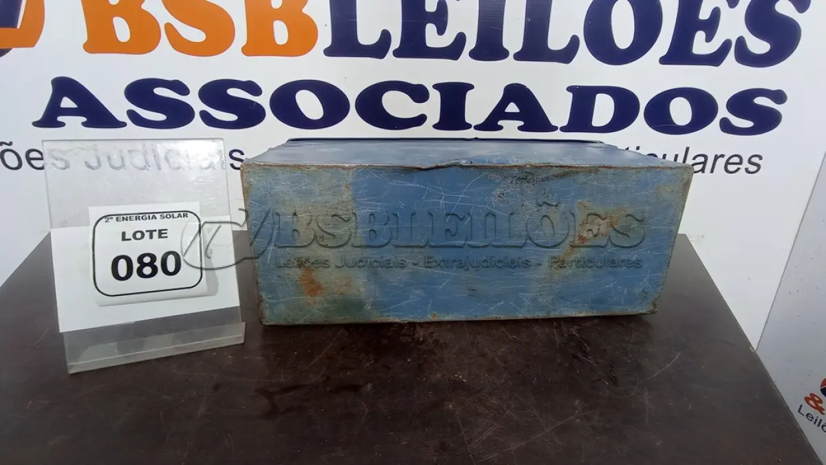LOTE 080 - 01 CAIXA PARA FERRAMENTAS. (NO ESTADO) ATENÇÃO! FAZER A VISITAÇÃO ANTES DE ARREMATAR, NÃO SABEMOS SE FUNCIONA, LEILÃO NÃO TEM GARANTIA E NEM DEVOLUÇÃO, SUJEITO A POSSÍVEIS AVARIAS VISÍVEIS/OCULTAS E/OU AUSÊNCIA DE COMPONENTES.