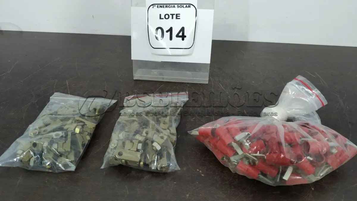LOTE 014 - 01 LOTE COM TERMINAIS PARA CABOS. (NO ESTADO) ATENÇÃO! FAZER A VISITAÇÃO ANTES DE ARREMATAR, NÃO SABEMOS SE FUNCIONA, LEILÃO NÃO TEM GARANTIA E NEM DEVOLUÇÃO, SUJEITO A POSSÍVEIS AVARIAS VISÍVEIS/OCULTAS E/OU AUSÊNCIA DE COMPONENTES.