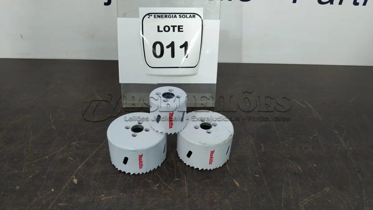 LOTE 011 - 02 SERRAS COPO 76MM MARCA MAKITA E 01 SERRA COPO 48 MM MARCA MAKITA. (NO ESTADO) ATENÇÃO! FAZER A VISITAÇÃO ANTES DE ARREMATAR, NÃO SABEMOS SE FUNCIONA, LEILÃO NÃO TEM GARANTIA E NEM DEVOLUÇÃO, SUJEITO A POSSÍVEIS AVARIAS VISÍVEIS/OCULTAS E/OU AUSÊNCIA DE COMPONENTES.