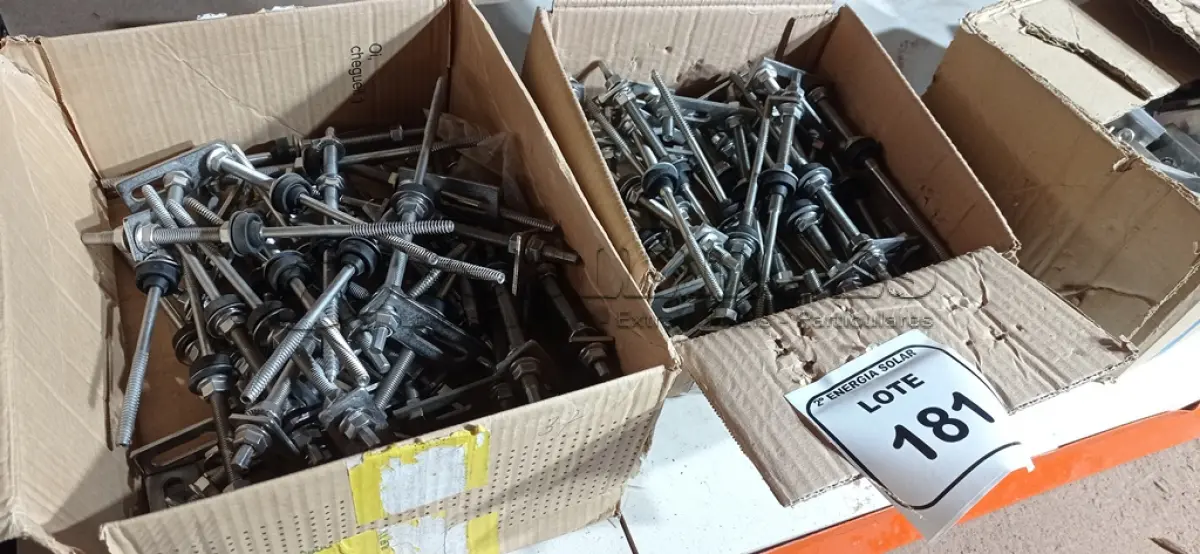 LOTE 181 - 02 CAIXAS COM PARAFUSOS DE FIXAÇÃO METÁLICO M10 X 250MM AÇO INOX.  (NO ESTADO) ATENÇÃO! FAZER A VISITAÇÃO ANTES DE ARREMATAR, NÃO SABEMOS SE FUNCIONA, LEILÃO NÃO TEM GARANTIA E NEM DEVOLUÇÃO, SUJEITO A POSSÍVEIS AVARIAS VISÍVEIS/OCULTAS E/OU AUSÊNCIA DE COMPONENTES.