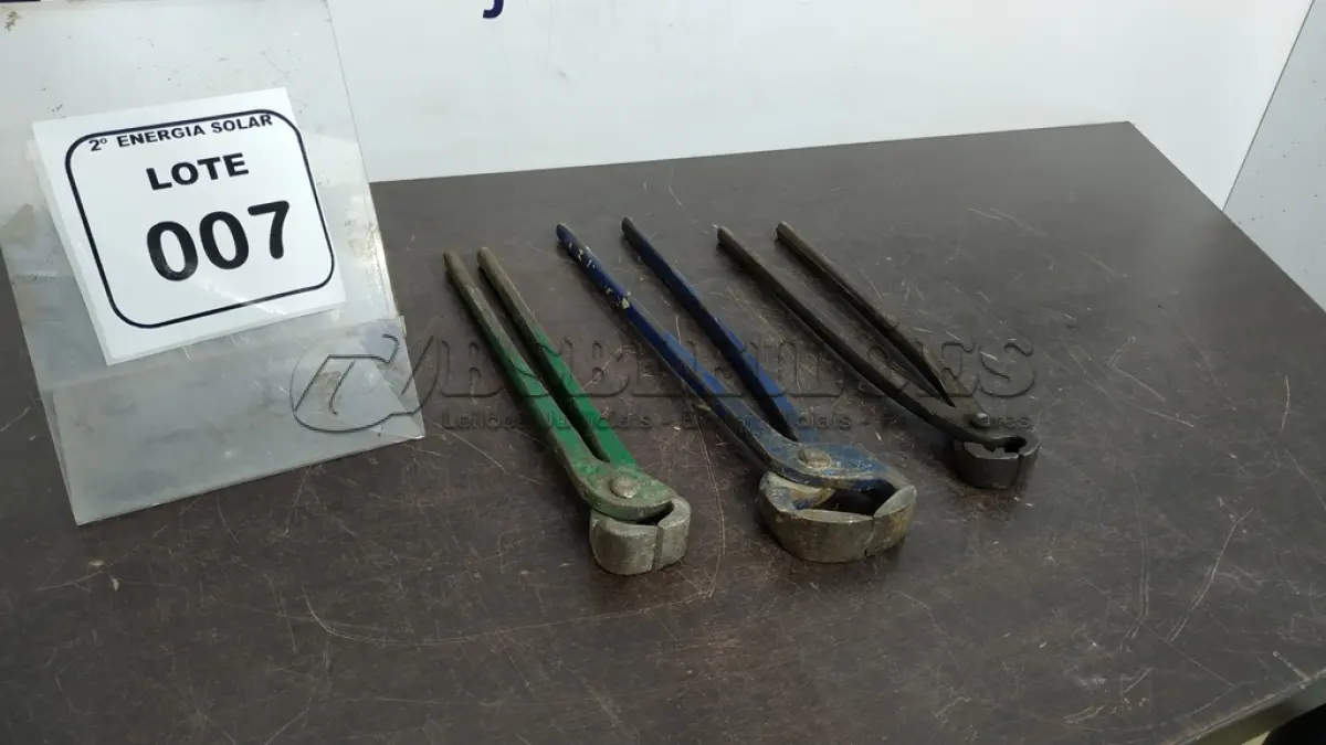 LOTE 007 - 03 TURQUESAS. (NO ESTADO) ATENÇÃO! FAZER A VISITAÇÃO ANTES DE ARREMATAR, NÃO SABEMOS SE FUNCIONA, LEILÃO NÃO TEM GARANTIA E NEM DEVOLUÇÃO, SUJEITO A POSSÍVEIS AVARIAS VISÍVEIS/OCULTAS E/OU AUSÊNCIA DE COMPONENTES.