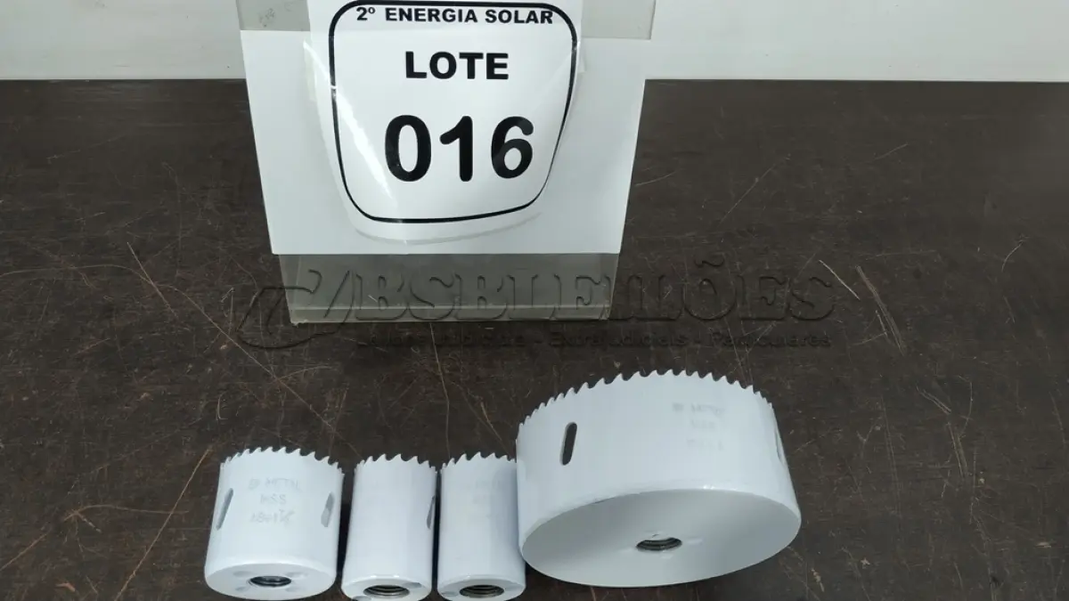 LOTE 016 - 02 SERRAS COPO 35MM E 01 SERRA COPO DE 102MM, SERRAS COPO 48MM MARCA MAKITA. (NO ESTADO) ATENÇÃO! FAZER A VISITAÇÃO ANTES DE ARREMATAR, NÃO SABEMOS SE FUNCIONA, LEILÃO NÃO TEM GARANTIA E NEM DEVOLUÇÃO, SUJEITO A POSSÍVEIS AVARIAS VISÍVEIS/OCULTAS E/OU AUSÊNCIA DE COMPONENTES.