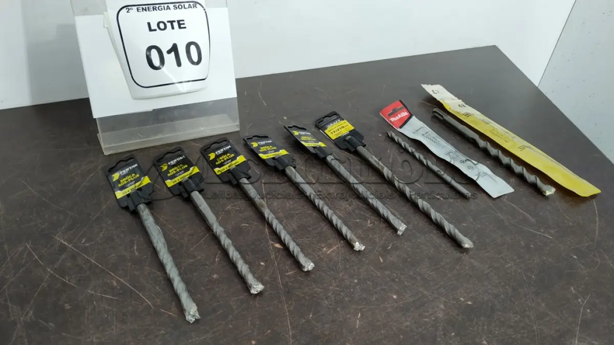 LOTE 010 - 05 BROCAS SDS-PLUS 10X160MM DE VIDA E 01 BROCA SDS-PLUS 12X210MM DE VIDA, 01 BROCA DE VIDA 8MM E 01 BROCA DE 14MM. (NO ESTADO) ATENÇÃO! FAZER A VISITAÇÃO ANTES DE ARREMATAR, NÃO SABEMOS SE FUNCIONA, LEILÃO NÃO TEM GARANTIA E NEM DEVOLUÇÃO, SUJEITO A POSSÍVEIS AVARIAS VISÍVEIS/OCULTAS E/OU AUSÊNCIA DE COMPONENTES.