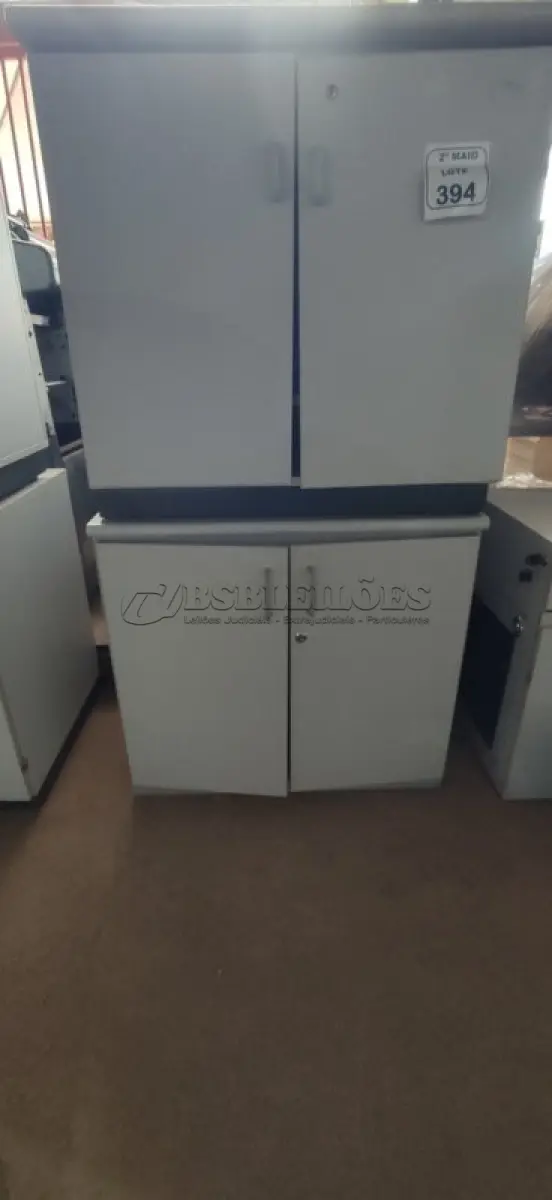 LOTE 394 - 02 ARMÁRIOS BAIXOS EM MADEIRA COM 02 PORTAS. (NO ESTADO) ATENÇÃO! FAZER A VISITAÇÃO ANTES DE ARREMATAR, NÃO SABEMOS SE FUNCIONA, LEILÃO NÃO TEM GARANTIA E NEM DEVOLUÇÃO, SUJEITO A POSSÍVEIS AVARIAS VISÍVEIS/OCULTAS E/OU AUSÊNCIA DE COMPONENTES.