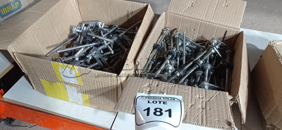 LOTE 181 - 02 CAIXAS COM PARAFUSOS DE FIXAÇÃO METÁLICO M10 X 250MM AÇO INOX.  (NO ESTADO) ATENÇÃO! FAZER A VISITAÇÃO ANTES DE ARREMATAR, NÃO SABEMOS SE FUNCIONA, LEILÃO NÃO TEM GARANTIA E NEM DEVOLUÇÃO, SUJEITO A POSSÍVEIS AVARIAS VISÍVEIS/OCULTAS E/OU AUSÊNCIA DE COMPONENTES.