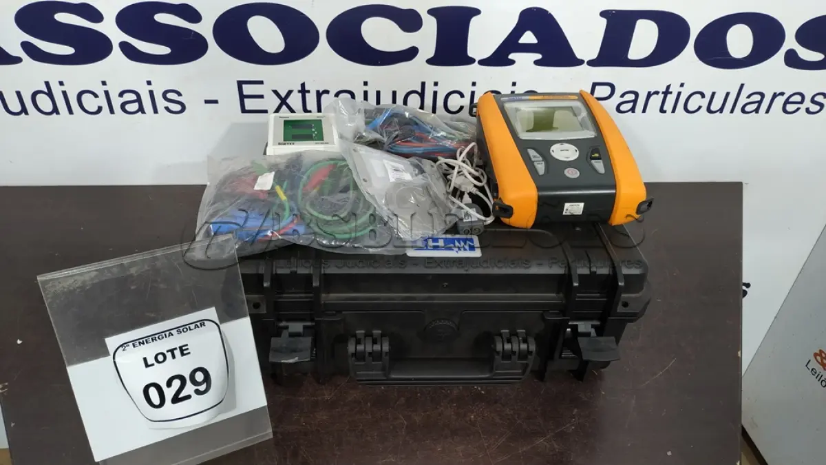 LOTE 029 - 01 TRAÇADOR CURVA IV 500W 1500V MARCA HT. (NO ESTADO) ATENÇÃO! FAZER A VISITAÇÃO ANTES DE ARREMATAR, NÃO SABEMOS SE FUNCIONA, LEILÃO NÃO TEM GARANTIA E NEM DEVOLUÇÃO, SUJEITO A POSSÍVEIS AVARIAS VISÍVEIS/OCULTAS