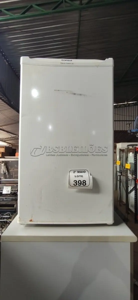 LOTE 398 - 01 FRIGOBAR 220V MARCA CONSUL. (NO ESTADO) ATENÇÃO! FAZER A VISITAÇÃO ANTES DE ARREMATAR, NÃO SABEMOS SE FUNCIONA, LEILÃO NÃO TEM GARANTIA E NEM DEVOLUÇÃO, SUJEITO A POSSÍVEIS AVARIAS VISÍVEIS/OCULTAS E/OU AUSÊNCIA DE COMPONENTES.