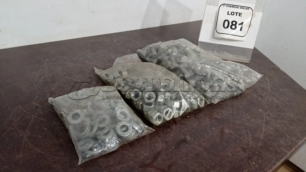 LOTE 081 - 01 CAIXA COM KIT FIXADOR ½. (NO ESTADO) ATENÇÃO! FAZER A VISITAÇÃO ANTES DE ARREMATAR, NÃO SABEMOS SE FUNCIONA, LEILÃO NÃO TEM GARANTIA E NEM DEVOLUÇÃO, SUJEITO A POSSÍVEIS AVARIAS VISÍVEIS/OCULTAS E/OU AUSÊNCIA DE COMPONENTES.