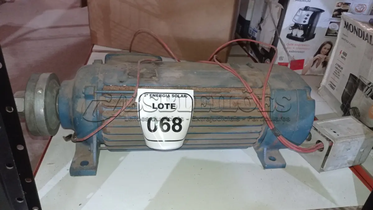 LOTE 068 - 01 MOTOR ELÉTRICO PARA SERRA DE BANCADA. (NO ESTADO) ATENÇÃO! FAZER A VISITAÇÃO ANTES DE ARREMATAR, NÃO SABEMOS SE FUNCIONA, LEILÃO NÃO TEM GARANTIA E NEM DEVOLUÇÃO, SUJEITO A POSSÍVEIS AVARIAS VISÍVEIS/OCULTAS E/OU 
