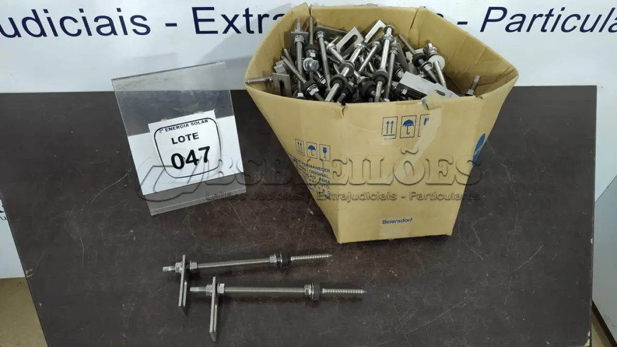 LOTE 047 - 01 CAIXA COM PARAFUSOS DE FIXAÇÃO METÁLICO M10 X 250MM AÇO INOX.  (NO ESTADO) ATENÇÃO! FAZER A VISITAÇÃO ANTES DE ARREMATAR, NÃO SABEMOS SE FUNCIONA, LEILÃO NÃO TEM GARANTIA E NEM DEVOLUÇÃO, SUJEITO A POSSÍVEIS AVARIAS VISÍVEIS/OCULTAS E/OU AUSÊNCIA DE COMPONENTES.