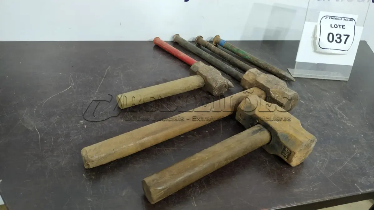 LOTE 037 - 03 MARRETAS E 04 PONTEIROS. (NO ESTADO) ATENÇÃO! FAZER A VISITAÇÃO ANTES DE ARREMATAR, NÃO SABEMOS SE FUNCIONA, LEILÃO NÃO TEM GARANTIA E NEM DEVOLUÇÃO, SUJEITO A POSSÍVEIS AVARIAS VISÍVEIS/OCULTAS E/OU AUSÊNCIA DE COMPONENTES.