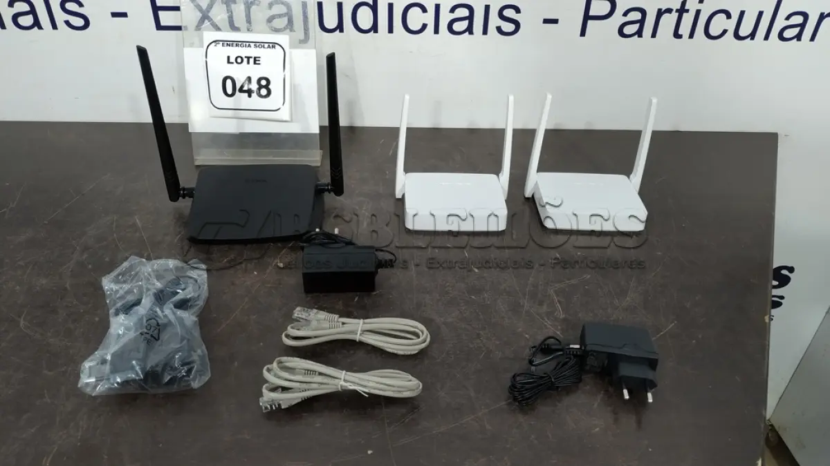 LOTE 048 - 03 ROTEADORES. (NO ESTADO) ATENÇÃO! FAZER A VISITAÇÃO ANTES DE ARREMATAR, NÃO SABEMOS SE FUNCIONA, LEILÃO NÃO TEM GARANTIA E NEM DEVOLUÇÃO, SUJEITO A POSSÍVEIS AVARIAS VISÍVEIS/OCULTAS E/OU AUSÊNCIA DE COMPONENTES.