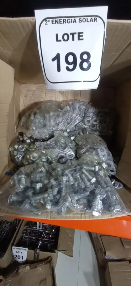 LOTE 198 - 01 CAIXA COM KIT FIXADOR ½. (NO ESTADO) ATENÇÃO! FAZER A VISITAÇÃO ANTES DE ARREMATAR, NÃO SABEMOS SE FUNCIONA, LEILÃO NÃO TEM GARANTIA E NEM DEVOLUÇÃO, SUJEITO A POSSÍVEIS AVARIAS VISÍVEIS/OCULTAS E/OU AUSÊNCIA DE COMPONENTES.