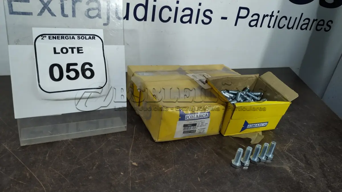 LOTE 056 - 04 CAIXAS COM PARAFUSOS SEXTAVADOS 3/8X1. (NO ESTADO) ATENÇÃO! FAZER A VISITAÇÃO ANTES DE ARREMATAR, NÃO SABEMOS SE FUNCIONA, LEILÃO NÃO TEM GARANTIA E NEM DEVOLUÇÃO, SUJEITO A POSSÍVEIS AVARIAS VISÍVEIS/OCULTAS E/OU AUSÊNCIA DE COMPONENTES.
