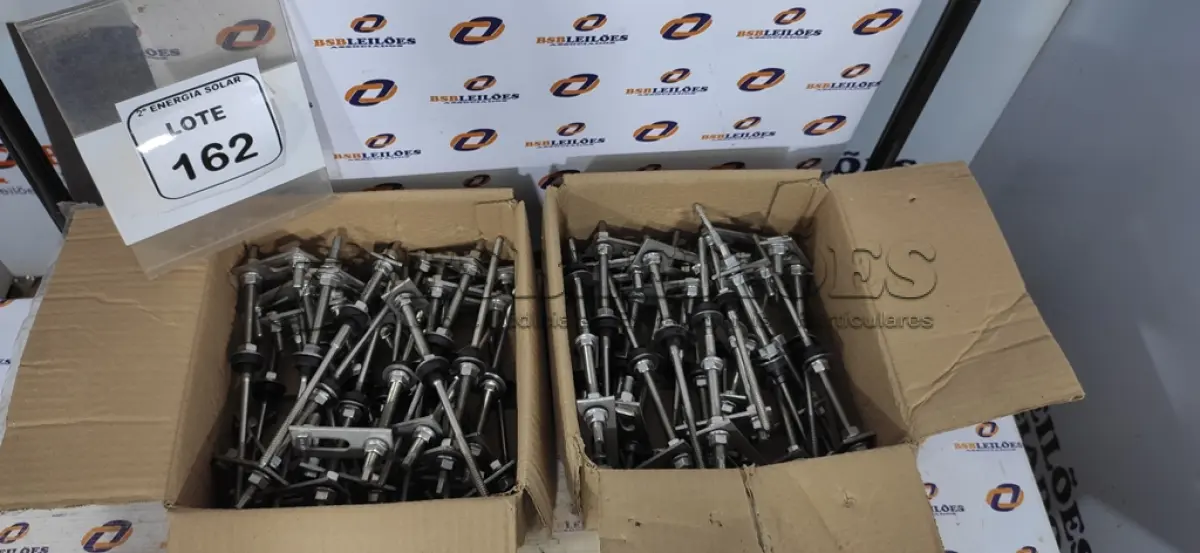 LOTE 162 - 02 CAIXAS COM PARAFUSOS DE FIXAÇÃO METÁLICO M10 X 250MM AÇO INOX.  (NO ESTADO) ATENÇÃO! FAZER A VISITAÇÃO ANTES DE ARREMATAR, NÃO SABEMOS SE FUNCIONA, LEILÃO NÃO TEM GARANTIA E NEM DEVOLUÇÃO, SUJEITO A POSSÍVEIS AVARIAS VISÍVEIS/OCULTAS E/OU AUSÊNCIA DE COMPONENTES.