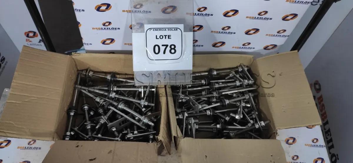 LOTE 078 - 02 CAIXAS COM PARAFUSOS DE FIXAÇÃO METÁLICO M10 X 250MM AÇO INOX.  (NO ESTADO) ATENÇÃO! FAZER A VISITAÇÃO ANTES DE ARREMATAR, NÃO SABEMOS SE FUNCIONA, LEILÃO NÃO TEM GARANTIA E NEM DEVOLUÇÃO, SUJEITO A POSSÍVEIS AVARIAS VISÍVEIS/OCULTAS E/OU AUSÊNCIA DE COMPONENTES.