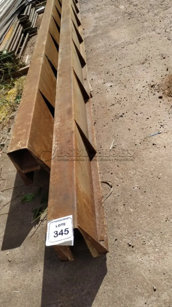 LOTE 345 - 01 FORMA EM FERRO PARA COLUNA. (NO ESTADO) ATENÇÃO! FAZER A VISITAÇÃO ANTES DE ARREMATAR, NÃO SABEMOS SE FUNCIONA, LEILÃO NÃO TEM GARANTIA E NEM DEVOLUÇÃO, SUJEITO A POSSÍVEIS AVARIAS VISÍVEIS/OCULTAS E/OU AUSÊNCIA DE COMPONENTES.