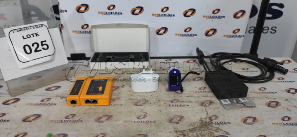LOTE 025 - 01 TOMADA INTELIGENTE, 01 PULSE OXIMETER E 01 CONJUNTO DE ESTABILIZADOR DE TREM DE POUSO ELEVADOS PRA DRONES. (NO ESTADO) ATENÇÃO! FAZER A VISITAÇÃO ANTES DE ARREMATAR, NÃO SABEMOS SE FUNCIONA, LEILÃO NÃO TEM GARANTIA E NEM DEVOLUÇÃO, SUJEITO A POSSÍVEIS AVARIAS VISÍVEIS/OCULTAS E/OU AUSÊNCIA DE COMPONENTES.