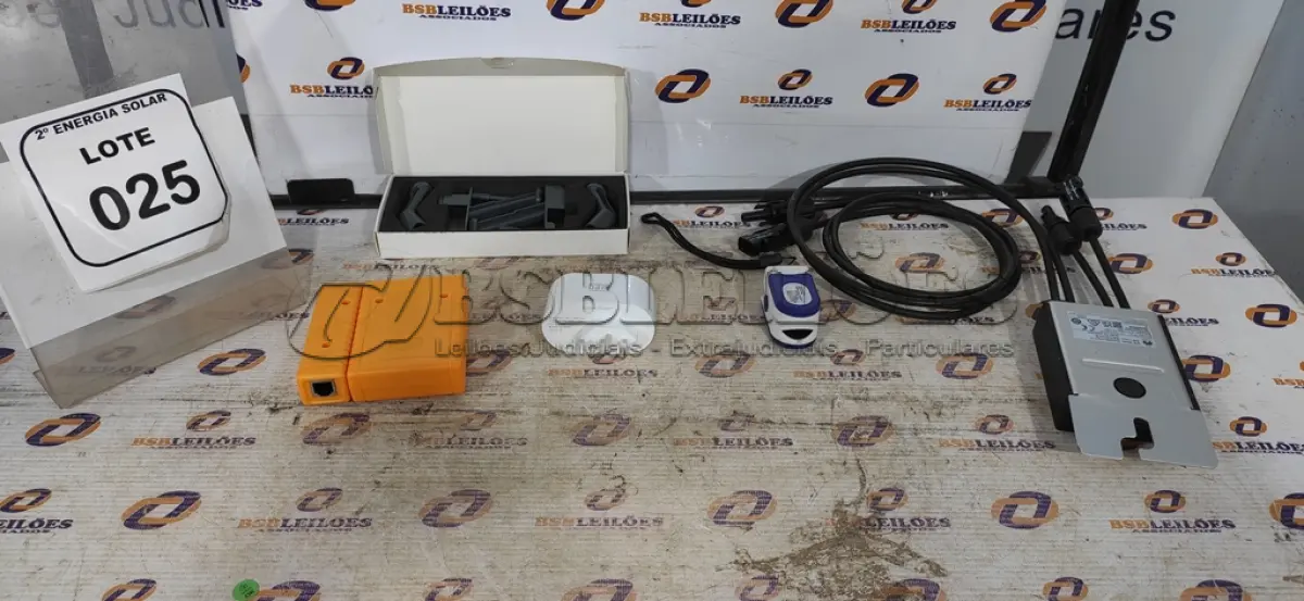 LOTE 025 - 01 TOMADA INTELIGENTE, 01 PULSE OXIMETER E 01 CONJUNTO DE ESTABILIZADOR DE TREM DE POUSO ELEVADOS PRA DRONES. (NO ESTADO) ATENÇÃO! FAZER A VISITAÇÃO ANTES DE ARREMATAR, NÃO SABEMOS SE FUNCIONA, LEILÃO NÃO TEM GARANTIA E NEM DEVOLUÇÃO, SUJEITO A POSSÍVEIS AVARIAS VISÍVEIS/OCULTAS E/OU AUSÊNCIA DE COMPONENTES.