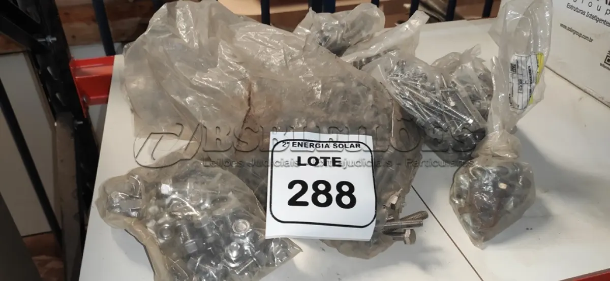 LOTE 288 - 01 LOTE COM PARAFUSOS DIVERSOS. (NO ESTADO) ATENÇÃO! FAZER A VISITAÇÃO ANTES DE ARREMATAR, NÃO SABEMOS SE FUNCIONA, LEILÃO NÃO TEM GARANTIA E NEM DEVOLUÇÃO, SUJEITO A POSSÍVEIS AVARIAS VISÍVEIS/OCULTAS E/OU AUSÊNCIA DE COMPONENTES.