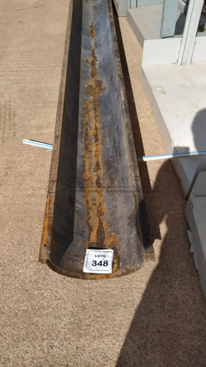 LOTE 348 - 01 PAR DE FORMA EM FERRO PARA COLUNA REDONDA. (NO ESTADO) ATENÇÃO! FAZER A VISITAÇÃO ANTES DE ARREMATAR, NÃO SABEMOS SE FUNCIONA, LEILÃO NÃO TEM GARANTIA E NEM DEVOLUÇÃO, SUJEITO A POSSÍVEIS AVARIAS VISÍVEIS/OCULTAS E/OU AUSÊNCIA DE COMPONENTES.