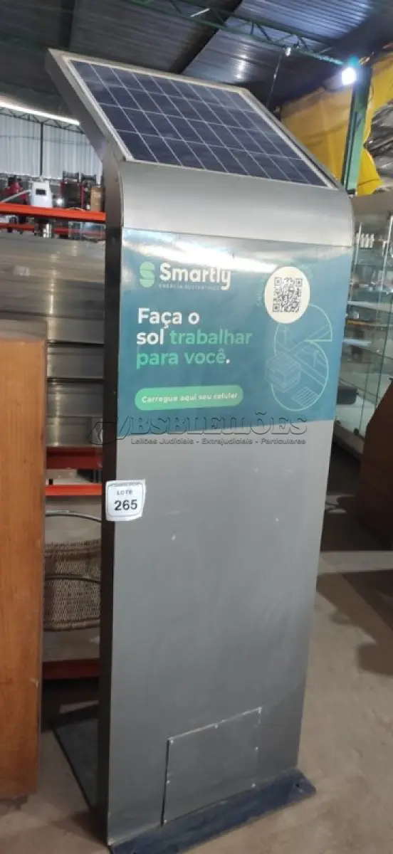 LOTE 265 - 01 TOTEM COM CARREGADOR DE CELULAR COM CARREGAMENTO SOLAR.  (NO ESTADO) ATENÇÃO! FAZER A VISITAÇÃO ANTES DE ARREMATAR, NÃO SABEMOS SE FUNCIONA, LEILÃO NÃO TEM GARANTIA E NEM DEVOLUÇÃO, SUJEITO A POSSÍVEIS AVARIAS VISÍVEIS/OCULTAS E/OU AUSÊNCIA DE COMPONENTES.
