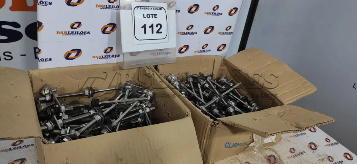 LOTE 112 - 02 CAIXAS COM PARAFUSOS DE FIXAÇÃO METÁLICO M10 X 250MM AÇO INOX.  (NO ESTADO) ATENÇÃO! FAZER A VISITAÇÃO ANTES DE ARREMATAR, NÃO SABEMOS SE FUNCIONA, LEILÃO NÃO TEM GARANTIA E NEM DEVOLUÇÃO, SUJEITO A POSSÍVEIS AVARIAS VISÍVEIS/OCULTAS E/OU AUSÊNCIA DE COMPONENTES.