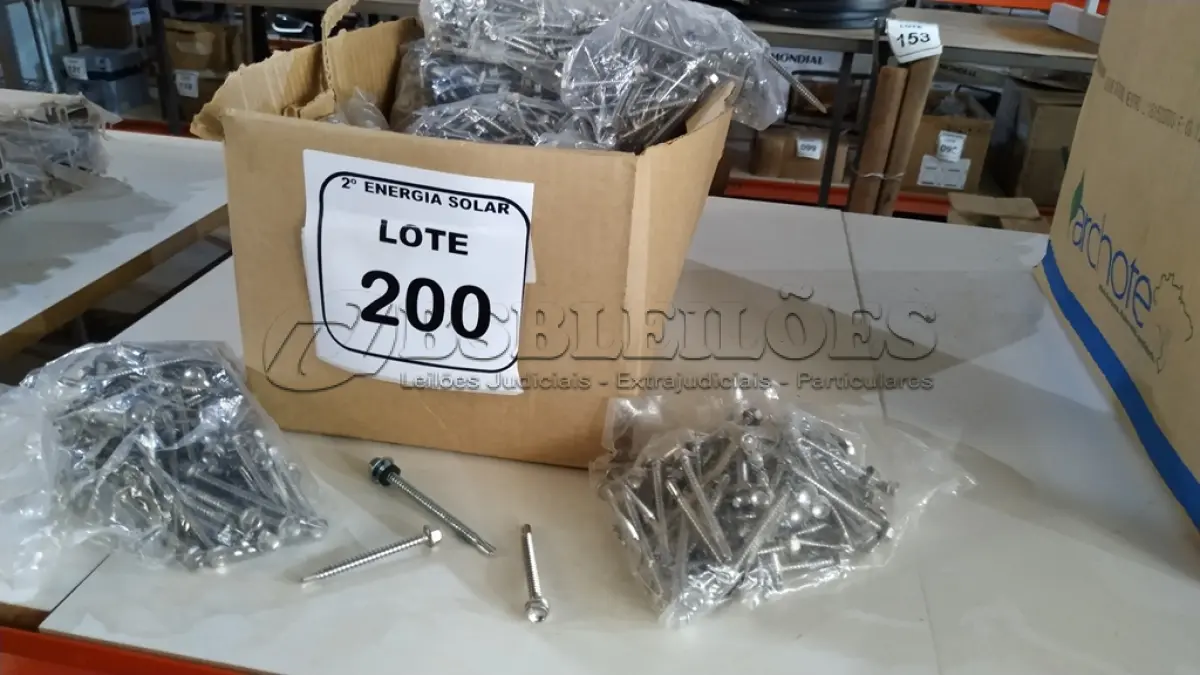 LOTE 200 - 01 LOTE COM PARAFUSOS AUTO BROCANTE EM INOX. (NO ESTADO) ATENÇÃO! FAZER A VISITAÇÃO ANTES DE ARREMATAR, NÃO SABEMOS SE FUNCIONA, LEILÃO NÃO TEM GARANTIA E NEM DEVOLUÇÃO, SUJEITO A POSSÍVEIS AVARIAS VISÍVEIS/OCULTAS E/OU AUSÊNCIA DE COMPONENTES.