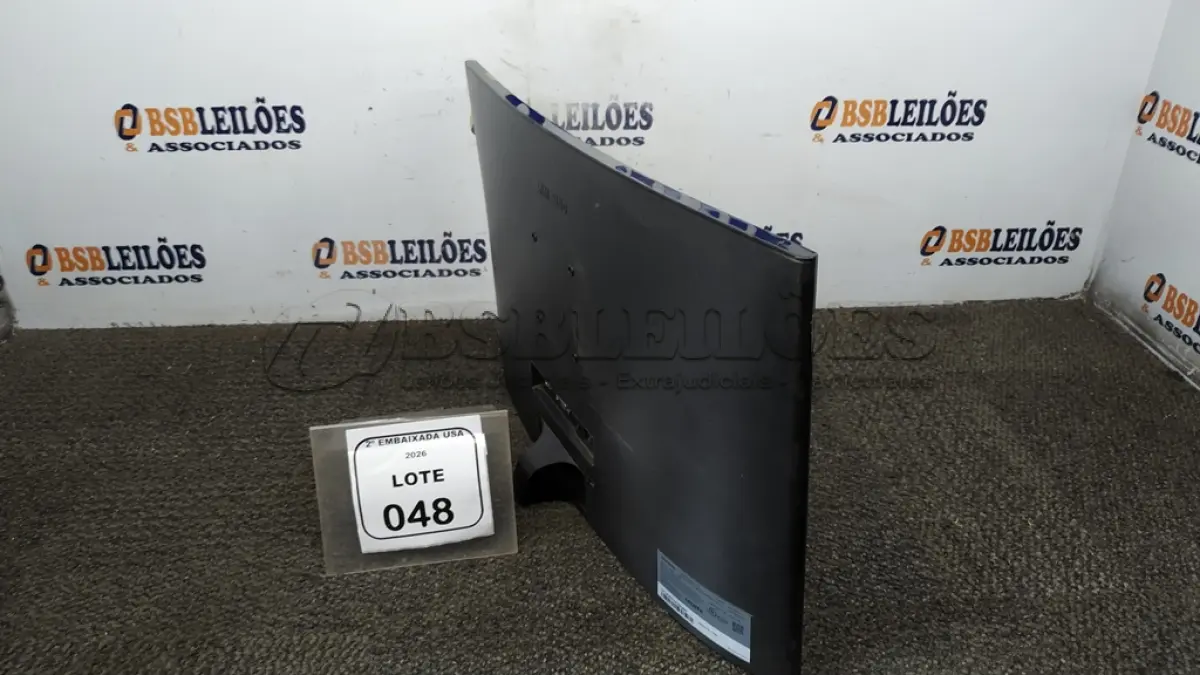 LOTE 048 - 01 MONITOR 24” TELA CURVA SEM PÉ MARCA SAMSUNG. (NO ESTADO EM QUE SE ENCONTRA. SUJEITO A AVARIAS OCULTAS/VISÍVEIS) AV9734X
