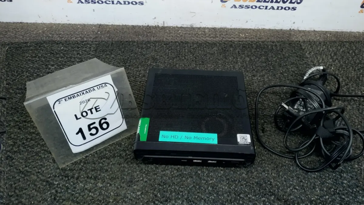 LOTE 156 - 01 CPU SEM MEMÓRIA E HD COM FONTE MARCA HP ELITE DESK. NO ESTADO EM QUE SE ENCONTRA. SUJEITO A AVARIAS OCULTAS/VISÍVEIS.) BM0464U