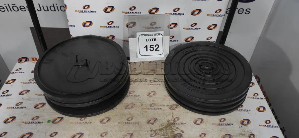 LOTE 152 - 08 TAMPAS PARA RAIOS. (NO ESTADO) ATENÇÃO! FAZER A VISITAÇÃO ANTES DE ARREMATAR, NÃO SABEMOS SE FUNCIONA, LEILÃO NÃO TEM GARANTIA E NEM DEVOLUÇÃO, SUJEITO A POSSÍVEIS AVARIAS VISÍVEIS/OCULTAS E/OU AUSÊNCIA DE COMPONENTES.