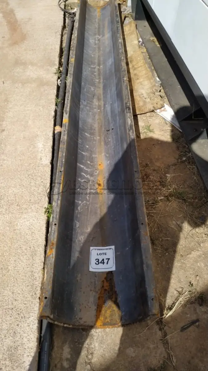 LOTE 347 - 01 PAR DE FORMA EM FERRO PARA COLUNA REDONDA. (NO ESTADO) ATENÇÃO! FAZER A VISITAÇÃO ANTES DE ARREMATAR, NÃO SABEMOS SE FUNCIONA, LEILÃO NÃO TEM GARANTIA E NEM DEVOLUÇÃO, SUJEITO A POSSÍVEIS AVARIAS VISÍVEIS/OCULTAS E/OU AUSÊNCIA DE COMPONENTES.