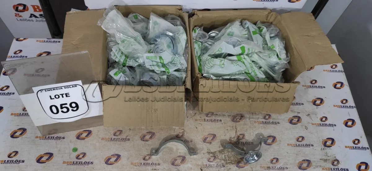 LOTE 059 - 01 LOTE COM ABRAÇADEIRAS COPO DIVERSAS. (NO ESTADO) ATENÇÃO! FAZER A VISITAÇÃO ANTES DE ARREMATAR, NÃO SABEMOS SE FUNCIONA, LEILÃO NÃO TEM GARANTIA E NEM DEVOLUÇÃO, SUJEITO A POSSÍVEIS AVARIAS VISÍVEIS/OCULTAS E/OU AUSÊNCIA DE COMPONENTES.