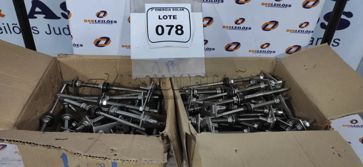 LOTE 078 - 02 CAIXAS COM PARAFUSOS DE FIXAÇÃO METÁLICO M10 X 250MM AÇO INOX.  (NO ESTADO) ATENÇÃO! FAZER A VISITAÇÃO ANTES DE ARREMATAR, NÃO SABEMOS SE FUNCIONA, LEILÃO NÃO TEM GARANTIA E NEM DEVOLUÇÃO, SUJEITO A POSSÍVEIS AVARIAS VISÍVEIS/OCULTAS E/OU AUSÊNCIA DE COMPONENTES.