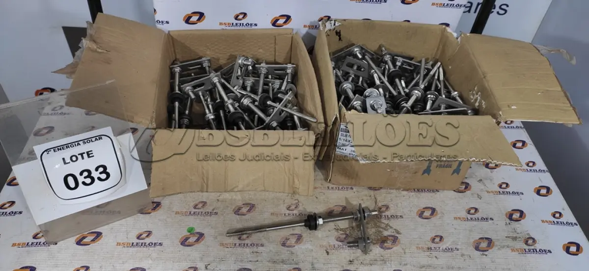 LOTE 033 - 02 CAIXAS COM PARAFUSOS DE FIXAÇÃO METÁLICO M10 X 250MM AÇO INOX.  (NO ESTADO) ATENÇÃO! FAZER A VISITAÇÃO ANTES DE ARREMATAR, NÃO SABEMOS SE FUNCIONA, LEILÃO NÃO TEM GARANTIA E NEM DEVOLUÇÃO, SUJEITO A POSSÍVEIS AVARIAS VISÍVEIS/OCULTAS E/OU AUSÊNCIA DE COMPONENTES.