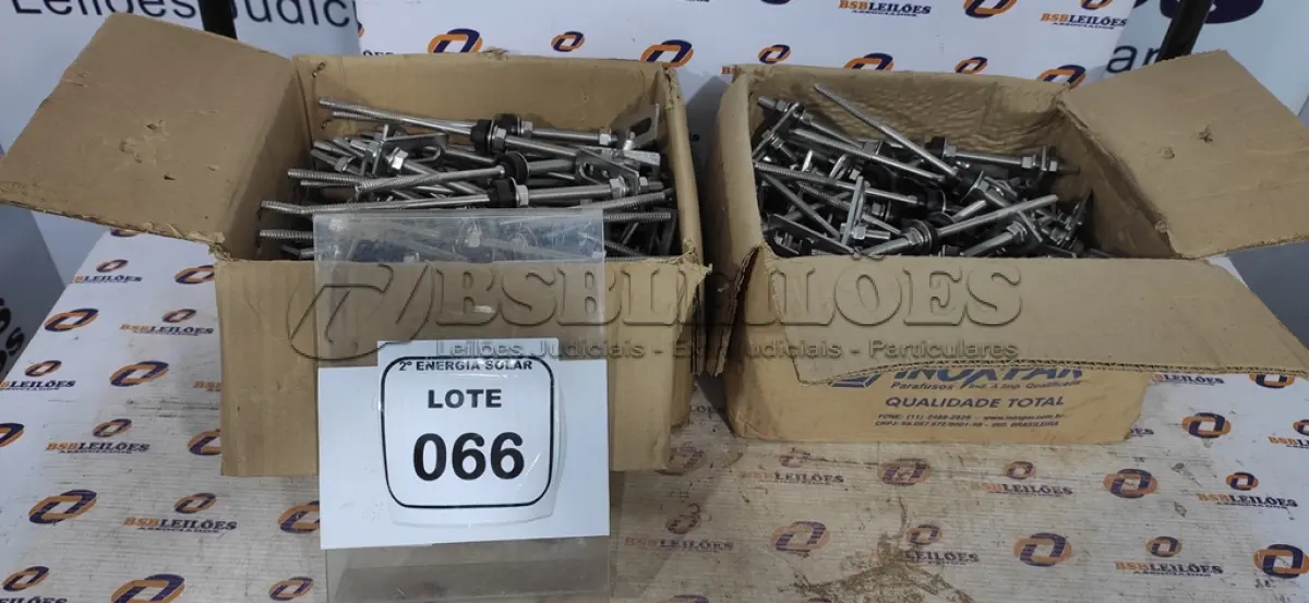 LOTE 066 - 02 CAIXAS COM PARAFUSOS PARA ESTRUTURA METALICA 5/16X250. (NO ESTADO) ATENÇÃO! FAZER A VISITAÇÃO ANTES DE ARREMATAR, NÃO SABEMOS SE FUNCIONA, LEILÃO NÃO TEM GARANTIA E NEM DEVOLUÇÃO, SUJEITO A POSSÍVEIS AVARIAS VISÍVEIS/OCULTAS E/OU AUSÊNCIA DE COMPONENTES.