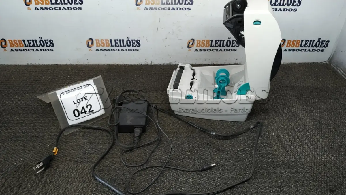 LOTE 042 - 01 ZEBRA PRINTER-S/N:45A081200858. (NO ESTADO EM QUE SE ENCONTRA. SUJEITO A AVARIAS OCULTAS/VISÍVEIS.)