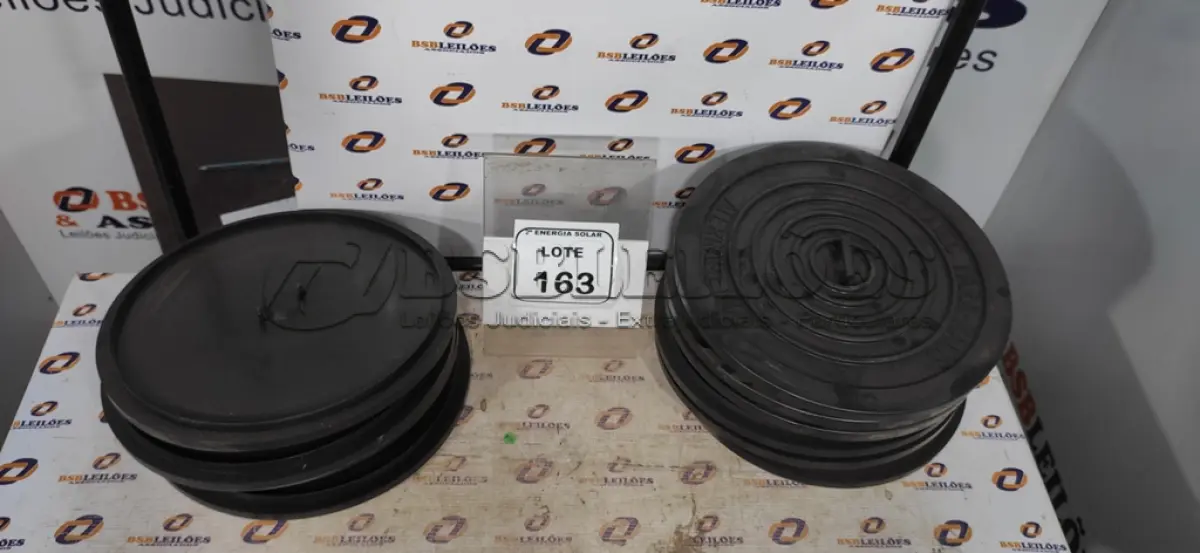 LOTE 163 - 10 TAMPAS PARA PRA RAIOS. (NO ESTADO) ATENÇÃO! FAZER A VISITAÇÃO ANTES DE ARREMATAR, NÃO SABEMOS SE FUNCIONA, LEILÃO NÃO TEM GARANTIA E NEM DEVOLUÇÃO, SUJEITO A POSSÍVEIS AVARIAS VISÍVEIS/OCULTAS E/OU AUSÊNCIA DE COMPONENTES.