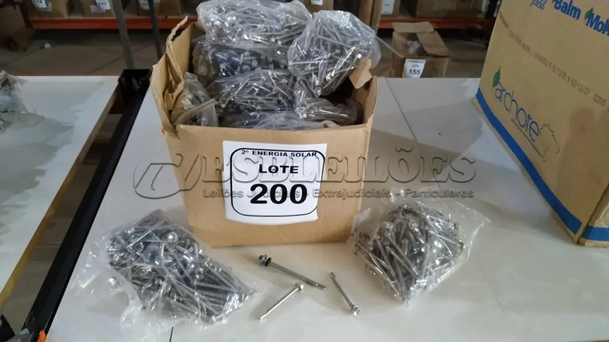 LOTE 200 - 01 LOTE COM PARAFUSOS AUTO BROCANTE EM INOX. (NO ESTADO) ATENÇÃO! FAZER A VISITAÇÃO ANTES DE ARREMATAR, NÃO SABEMOS SE FUNCIONA, LEILÃO NÃO TEM GARANTIA E NEM DEVOLUÇÃO, SUJEITO A POSSÍVEIS AVARIAS VISÍVEIS/OCULTAS E/OU AUSÊNCIA DE COMPONENTES.