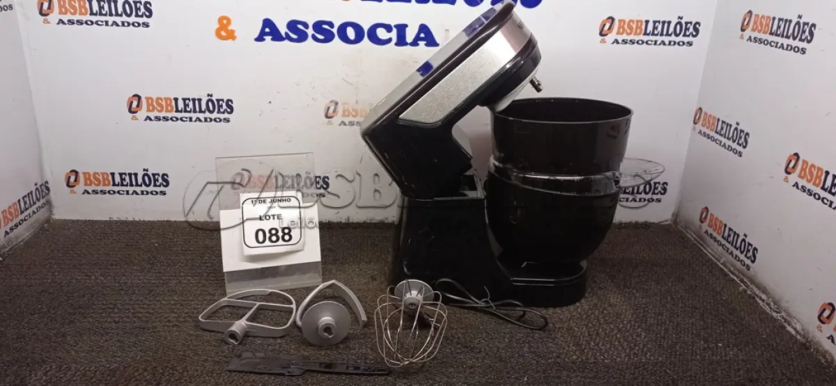 LOTE 088 - 01 BATEDEIRA PLANETÁRIA E 01 AIR FRYER 3,2L MARCA MONDIAL. (NO ESTADO) ATENÇÃO! FAZER A VISITAÇÃO ANTES DE ARREMATAR, NÃO SABEMOS SE FUNCIONA, LEILÃO NÃO TEM GARANTIA E NEM DEVOLUÇÃO, SUJEITO A POSSÍVEIS AVARIAS VISÍVEIS/OCULTAS E/OU AUSÊNCIA DE COMPONENTES.