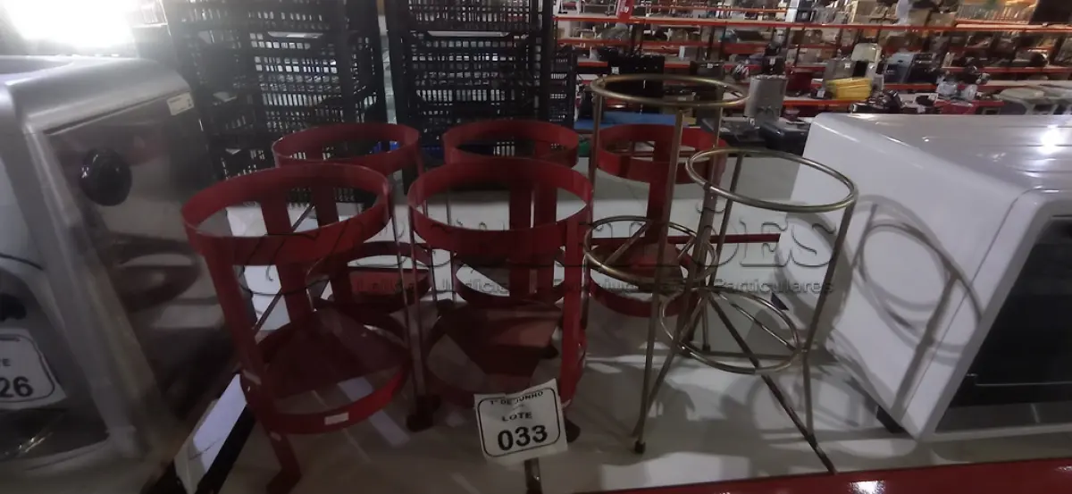 LOTE 033 - 06 SUPORTES PARA EXTINTORES. (NO ESTADO) ATENÇÃO! FAZER A VISITAÇÃO ANTES DE ARREMATAR, NÃO SABEMOS SE FUNCIONA, LEILÃO NÃO TEM GARANTIA E NEM DEVOLUÇÃO, SUJEITO A POSSÍVEIS AVARIAS VISÍVEIS/OCULTAS E/OU AUSÊNCIA DE COMPONENTES.