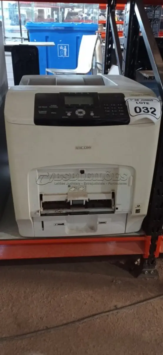 LOTE 032 - 01 IMPRESSORA MODELO AFICIO SP C430DN MARCA RICOH. (NO ESTADO) ATENÇÃO! FAZER A VISITAÇÃO ANTES DE ARREMATAR, NÃO SABEMOS SE FUNCIONA, LEILÃO NÃO TEM GARANTIA E NEM DEVOLUÇÃO, SUJEITO A POSSÍVEIS AVARIAS VISÍVEIS/OCULTAS E/OU AUSÊNCIA DE COMPONENTES.