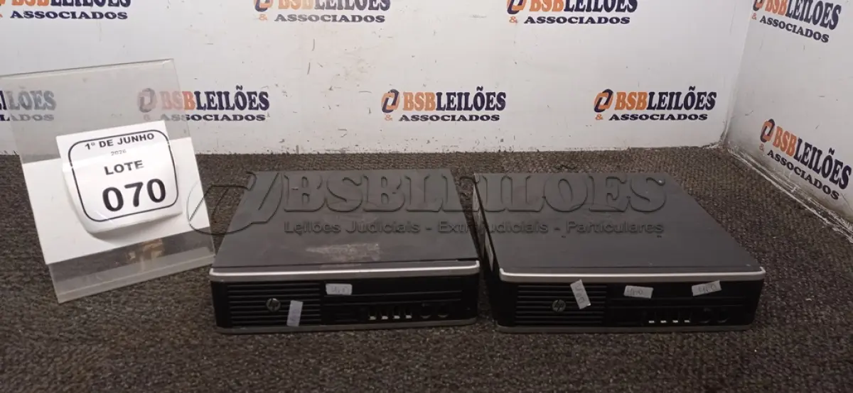 LOTE 070 - 02 CPUS MARCA HP. (NO ESTADO) ATENÇÃO! FAZER A VISITAÇÃO ANTES DE ARREMATAR, NÃO SABEMOS SE FUNCIONA, LEILÃO NÃO TEM GARANTIA E NEM DEVOLUÇÃO, SUJEITO A POSSÍVEIS AVARIAS VISÍVEIS/OCULTAS E/OU AUSÊNCIA DE COMPONENTES.
